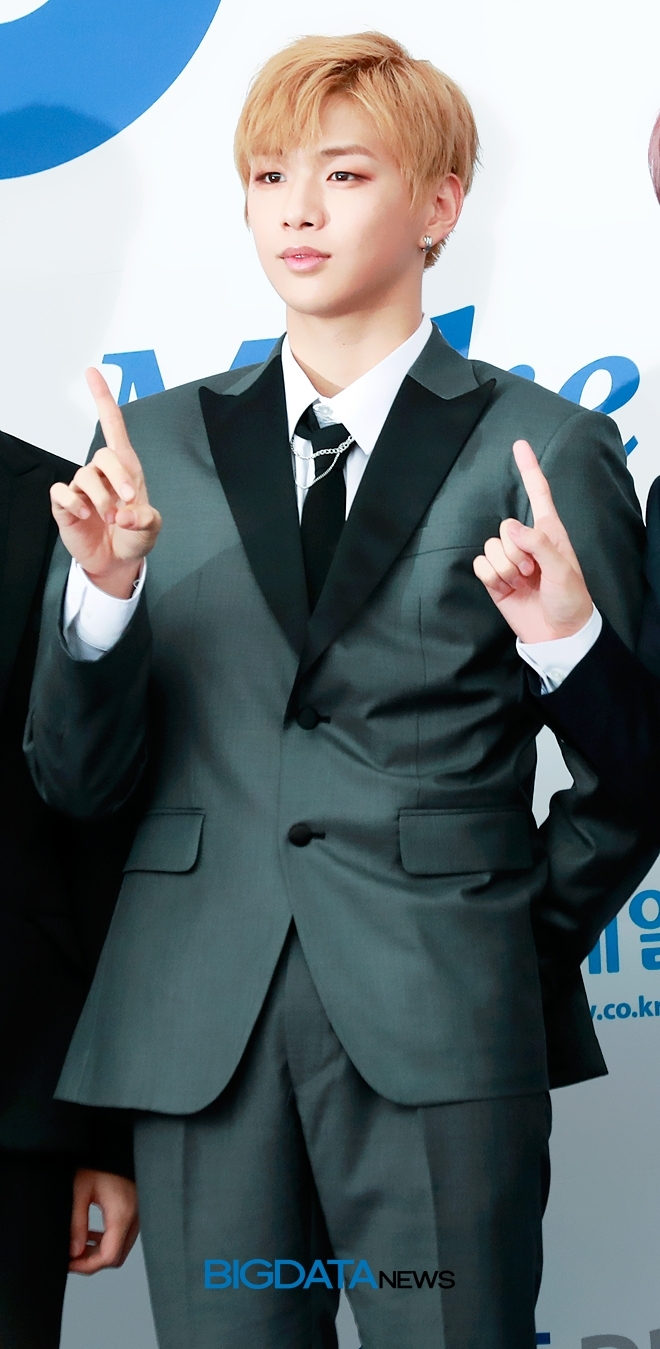 가수 강다니엘