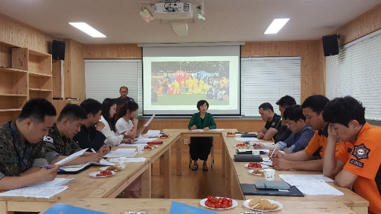 지난 17일 군 보건소 2층 프로그램실에서 12개 기관 관계자가 참여한 가운데 ‘2019년 대규모 생물테러 대비·대응 훈련’을 위한 1차 간담회를 열었다./사진=담양군