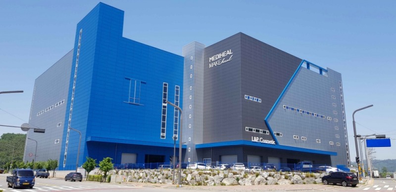 엘앤피코스메틱, 15층 높이 대규모 물류센터 열고 ‘준공식’ 진행