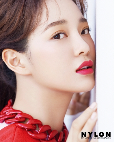 랑콤, 구구단 세정의 팔색조 매력 돋보이는 뷰티 화보 공개