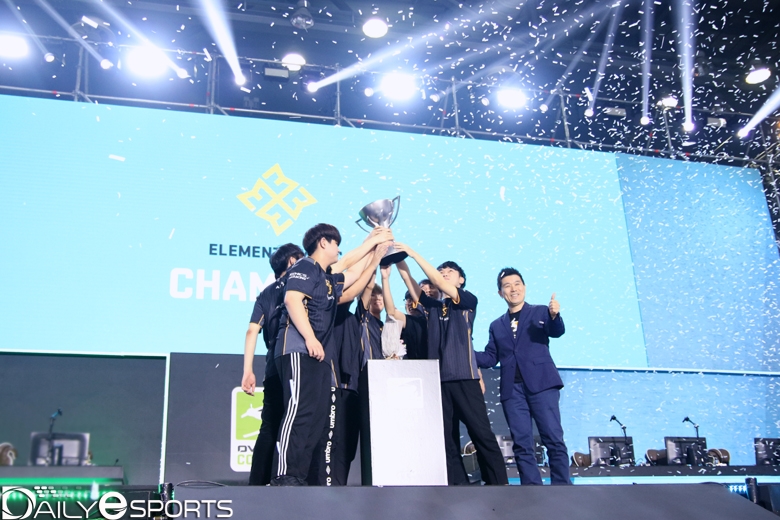 2019 오버워치 컨텐더스 코리아 시즌1 우승을 차지한 엘리먼트 미스틱.