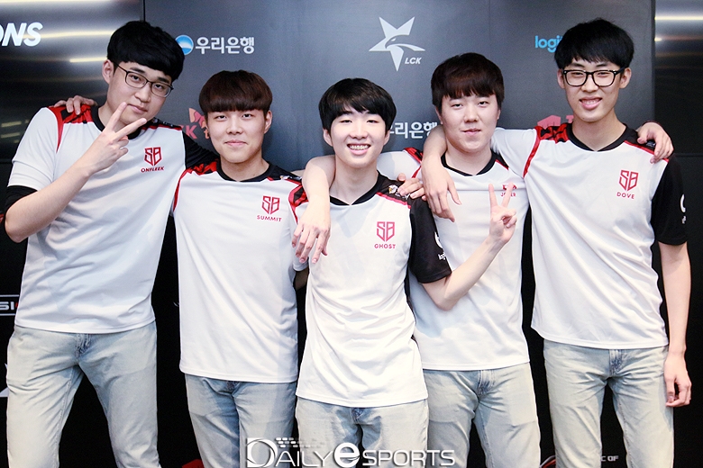 샌드박스 게이밍.