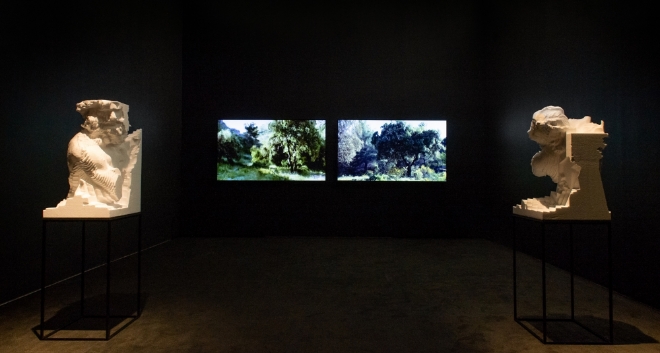 현대자동차㈜는 25일(현지시각) 세계적인 미술품 경매기업 '크리스티(Christie's)'가 뉴욕 록펠러센터서 개최하는 ‘2019 아트+테크 서밋: A.I. 레볼루션’ 행사의 공식 후원사로 참가한다고 밝혔다. 아울러 서밋 행사의 일환으로 록펠러센터에 위치한 크리스티 뉴욕 갤러리에서 기술과 예술의 융합을 담은 ‘예술, 기술, 그리고 확장하는 미래(The Future Landscape)’展을 개최한다. 사진은 미국 록펠러센터 크리스티 뉴욕 갤러리에서 열리는 ‘예술, 기술 그리고 확장하는 미래’ 전시 전경 모습. / 사진 제공 = 현대기아차그룹