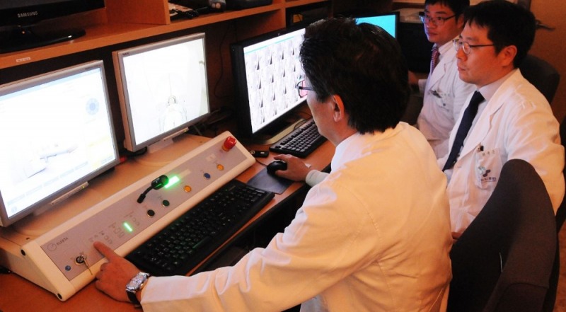 수술이 부담스러운 고령환자의 새로운 대안, ‘감마나이프 수술’