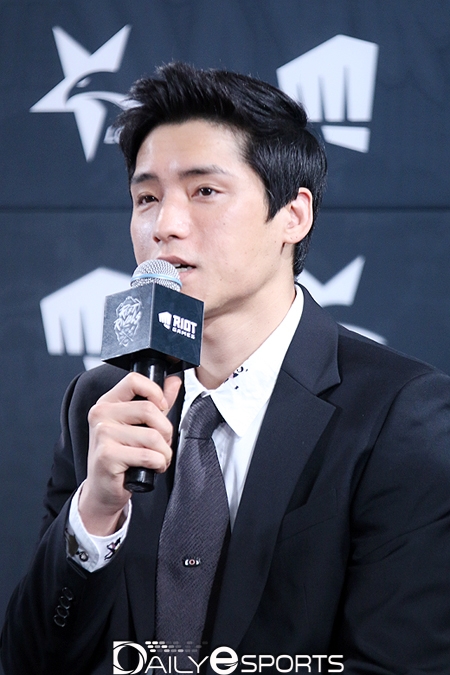 킹존 드래곤X 강동훈 감독.