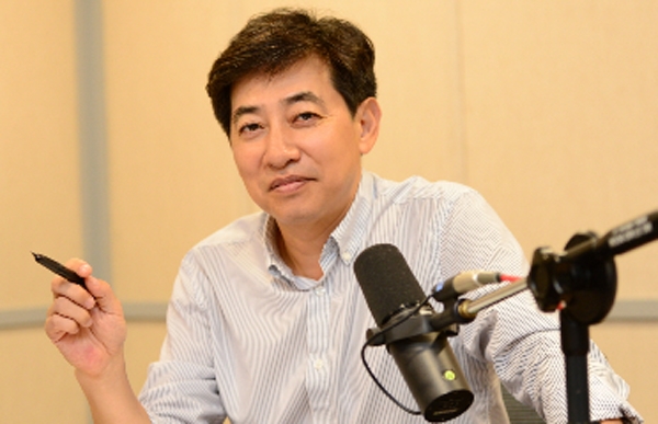 ‘김성준’ 전 에스비에스 앵커가 이날 사회적으로 큰 물의를 빚고 있다 / 출처 에스비에스