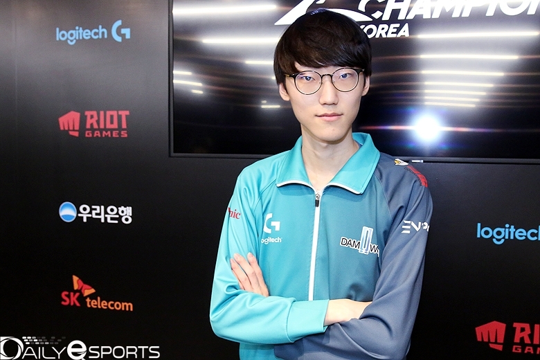 담원게이밍 톱 라이너 '너구리' 장하권.