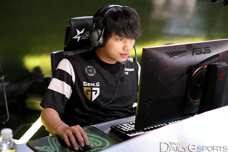 젠지 e스포츠의 미드 라이너 '플라이' 송용준.