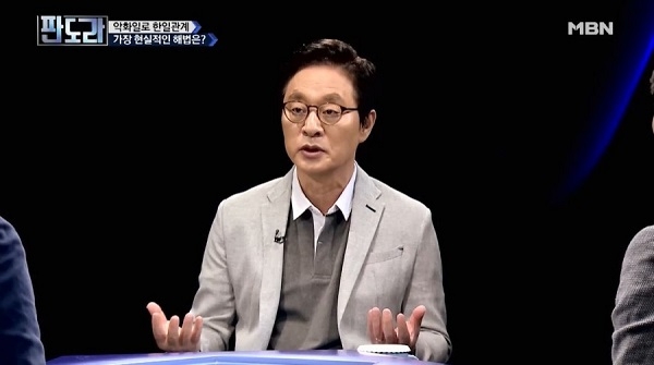 청천벽력 같은 소식 전해 정두언, 많은 이들 어떤 연유로 그랬는지 고개 갸우뚱