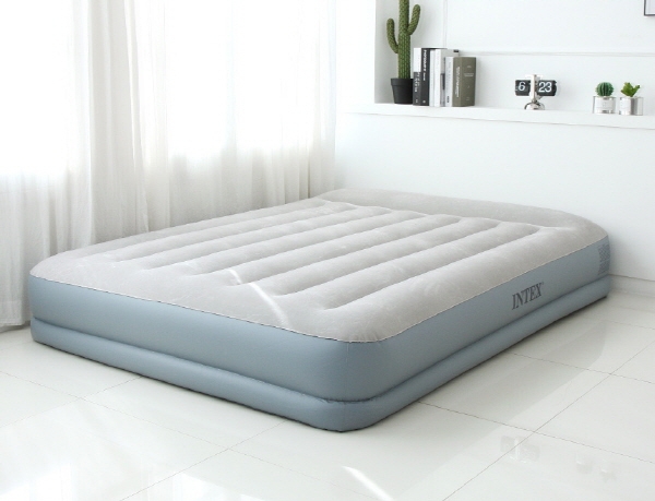 2분 만에 공기 주입되는 ‘인텍스 듀라빔 스탠다드 에어매트’, 주목
