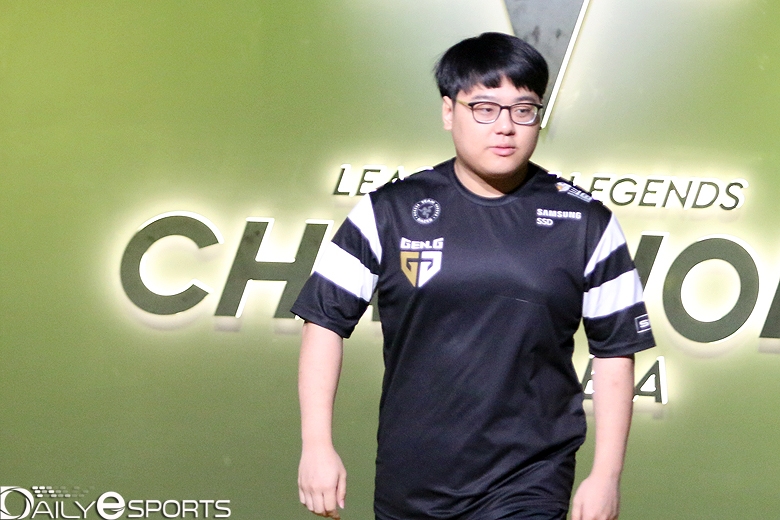 젠지 e스포츠의 톱 라이너 '큐베' 이성진.