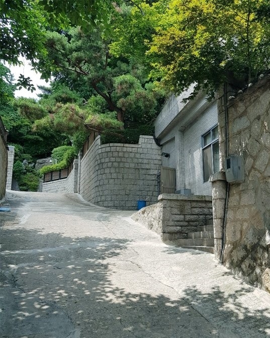 서울 종로구 청운동 자택.