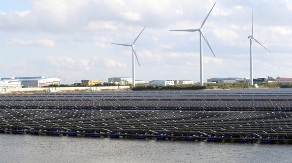 새만금에 세계 최대 수상태양광 발전 단지 조성