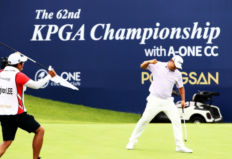 이원준의 첫 우승 세리머니.