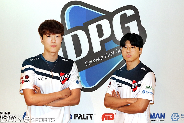 DPG EVGA의 '수팍' 이준한(왼쪽)과 '언더' 박성찬.