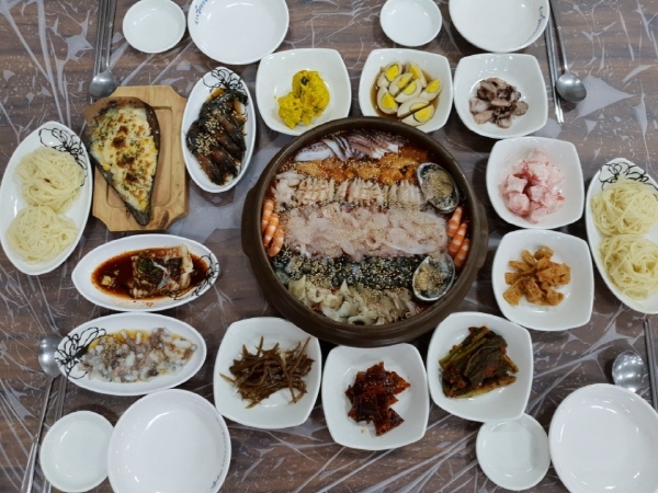 여수 현지인이 추천하는 물회 맛집 ‘진남횟집’ 주목