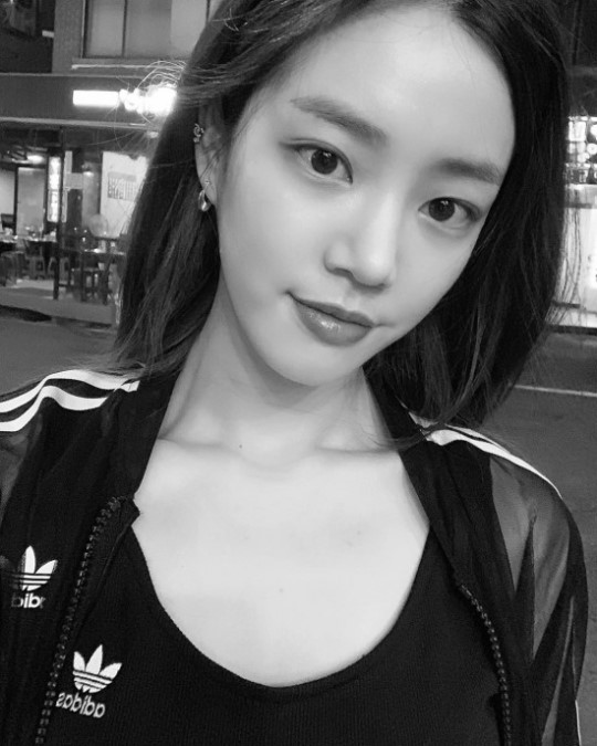 사진=이유비인스타그램