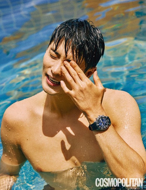 사진=코스모폴리탄제공