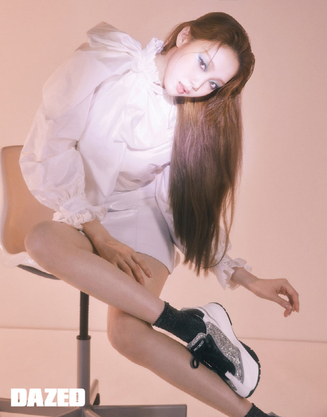 이성경(사진=데이즈드앤컨퓨즈드제공)