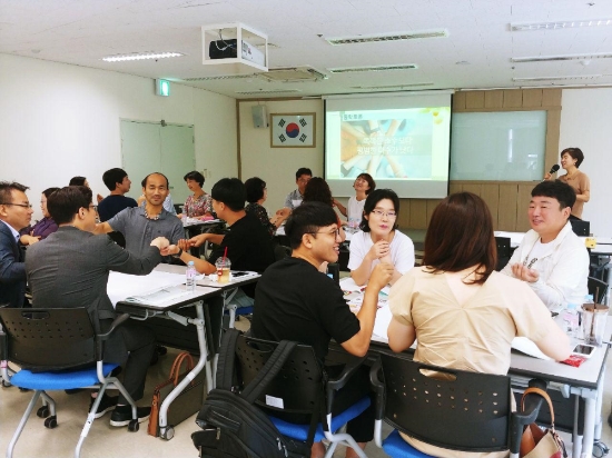 전라남도교육청은 지난 30일 전남여성가족재단과 도교육청에서 혁신학교와 일반학교 교직원 150명을 대상으로 학교혁신 실행연수 연찬회를 실시했다./사진=도교육청