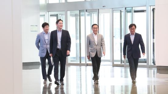 이재용 부회장 “긴장은 하되, 두려워 말고 지금 위기 극복하자”