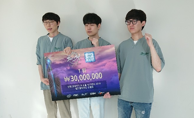 한국 1위 자격으로 월드 챔피언십 진출에 성공한 HJH. 왼쪽부터 정윤제, 안혁기, 손윤태.