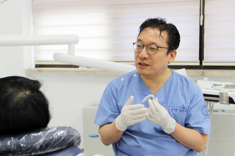 경희대학교치과병원 교정과 김성훈 교수