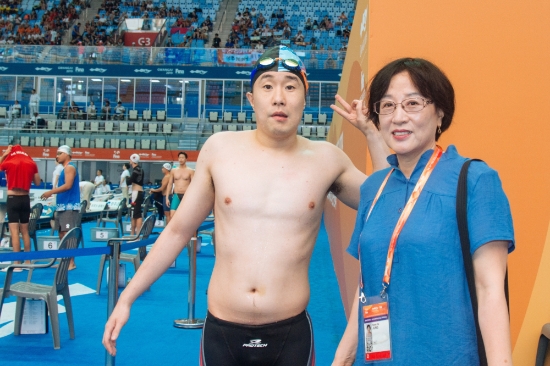 자폐장애 이동현씨와 어머니 정순희씨/사진=언론지원단