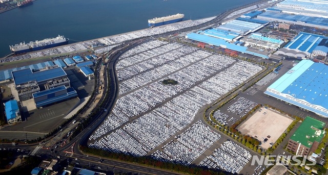 현대차 울산공장 내 수출차 야적장/사진=뉴시스