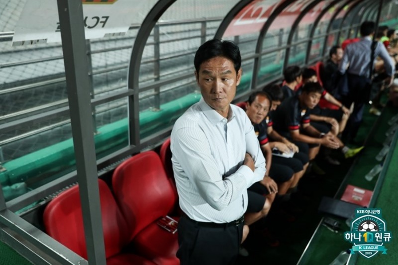 최용수(사진=프로축구연맹제공)