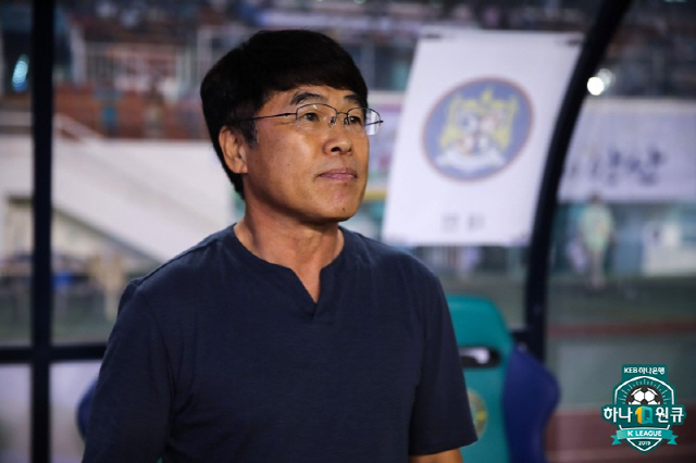 이흥실(사진=프로축구연맹제공)