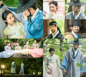 사진제공초록뱀미디어