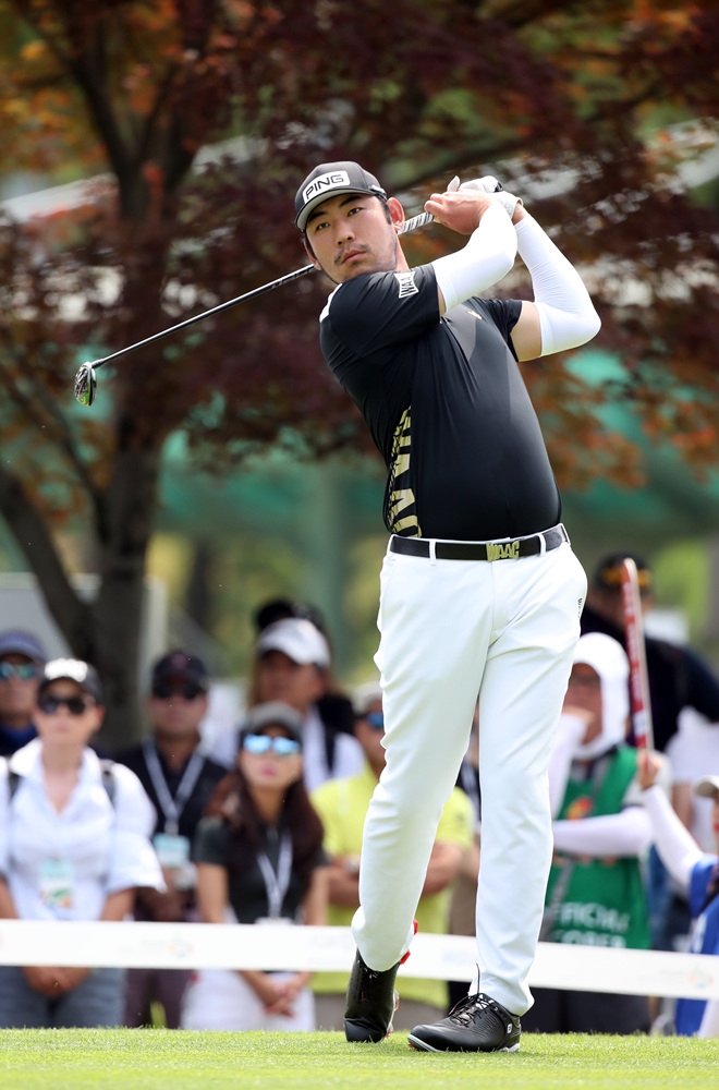 공동 2위로 올해 첫 승을 가시권에 둔 김찬. 사진=한국PGA