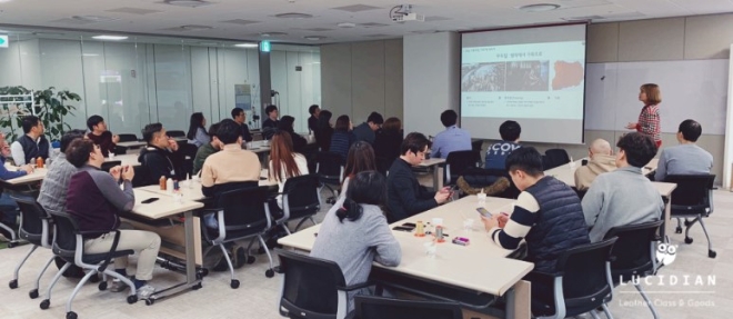 루시디안 가죽공방, 가죽공예 단체 ‘원데이클래스’ 반응 뜨거워