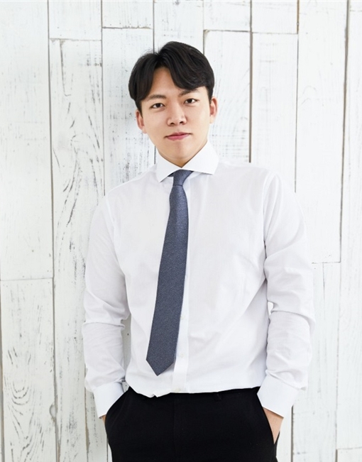 사진 〈 비포블루밍 송진영 대표 〉