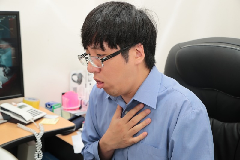 [의학칼럼] 호흡곤란 빈번해진다면? ‘심부전’ 의심해보세요!