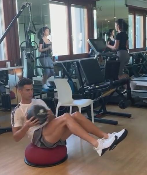 크리스티아누호날두인스타그램