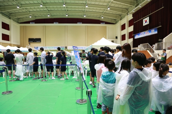 영광군은 지난 3일 영광스포티움 보조체육관에서 ‘2019 방사능방재 주민보호집중훈련’을 실시했다./사진=영광군