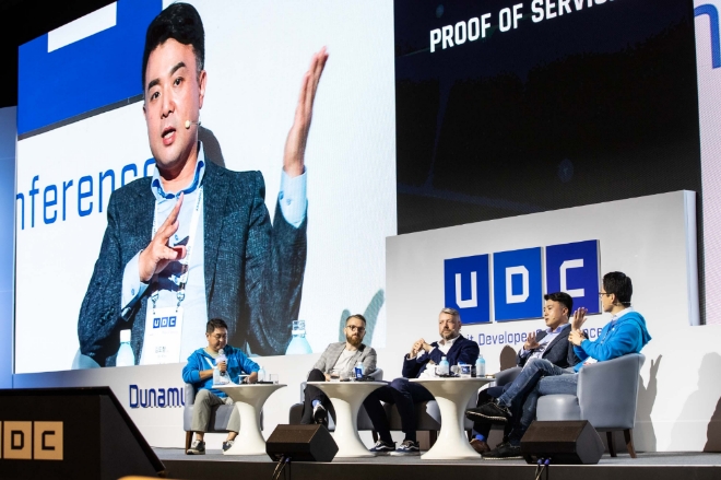 UDC 2019 Day 2 패널 토론에서 발언 중인 핀헤이븐 김도형 대표