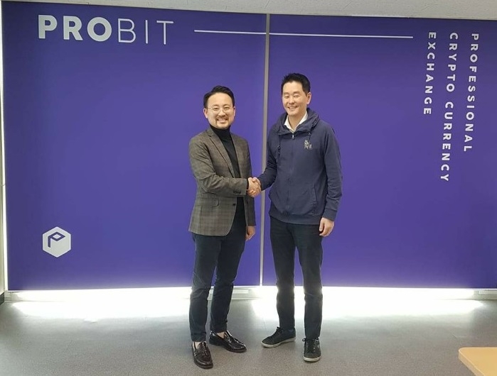 심범석(좌) 직톡 대표와 도현수(우) 프로비트 대표