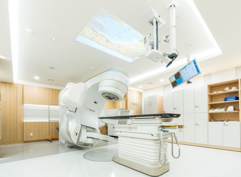 이대서울병원, 최첨단 암 치료 선형가속기 '트루빔-에스티엑스' 도입