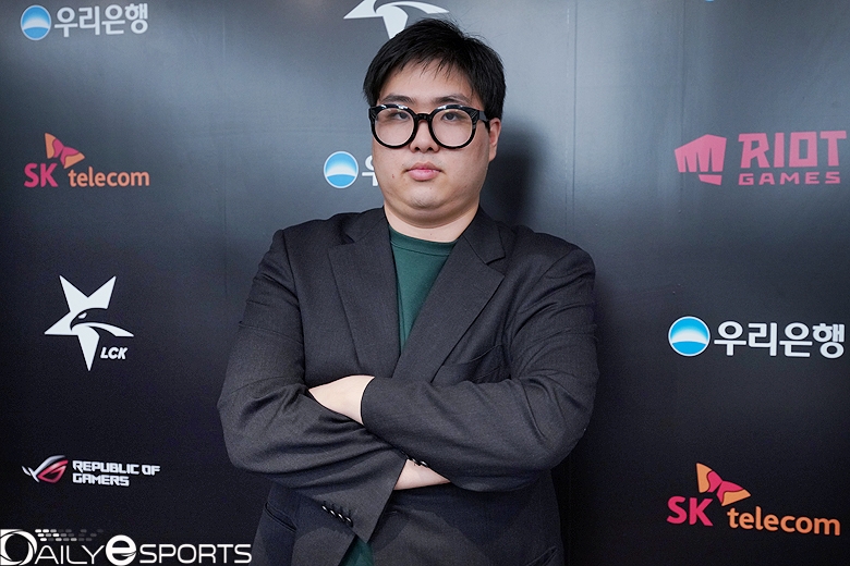 APK 프린스의 김산하 감독 대행.