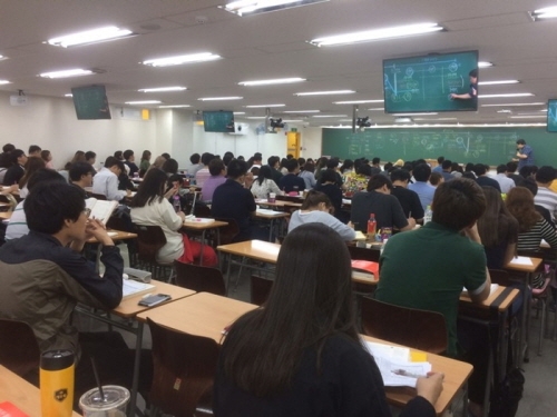 에듀윌 9급공무원 부평∙노원학원, 국어 점수 향상을 위한 강의 제공