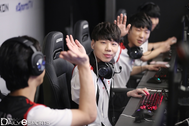 샌드박스 게이밍.