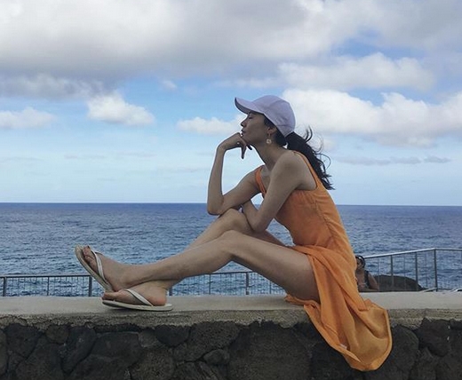 ‘진아름’이 이날 하루 이목을 사로 잡고 있다 / 출처 에스엔에스