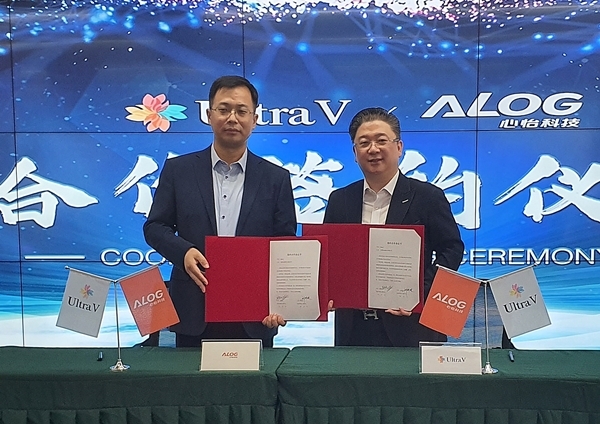 울트라브이 권한진 대표(오른쪽), ALOG CEO 씽린린 (사진 제공=울트라브이)