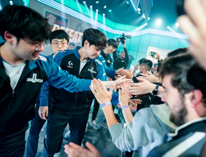 4전 전승으로 플레이-인 스테이지 1라운드를 마친 담원 게이밍(사진=라이엇 게임즈 제공).