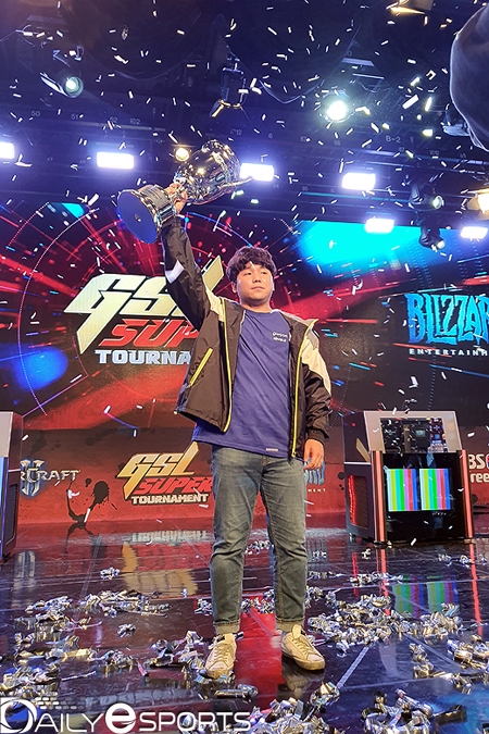 박령우, 단 두 세트만 내주고 GSL 슈퍼 토너먼트 우승