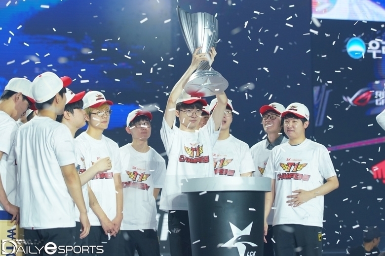 LCK 2019 서머 우승을 차지할 때의 SK텔레콤 T1.