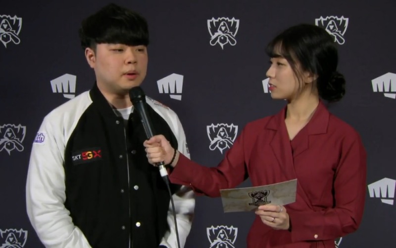 방송 인터뷰에 임하고 있는 '클리드' 김태민(왼쪽, 사진=생중계 화면 캡처).